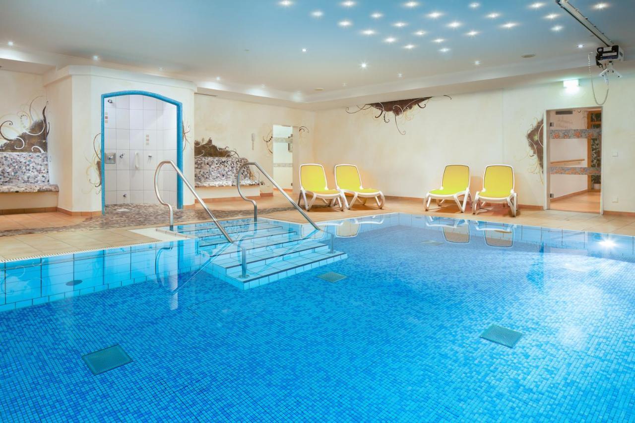"Viktoria Ferienhaus" - Annehmlichkeiten Von 4-Sterne Familien-Und Wellnesshotel Viktoria Koennen Mitbenutzt Werden Оберстдорф Екстер'єр фото